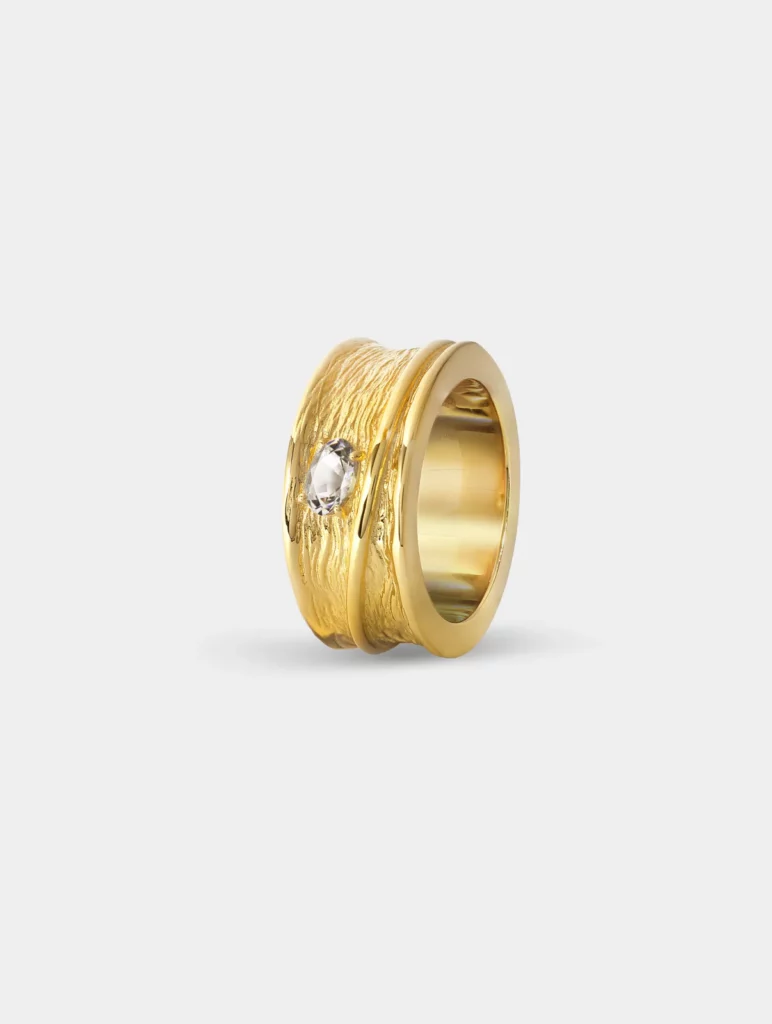 Salty Ripple Sapphire Ring