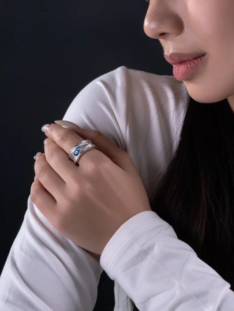Salty Ripple Sapphire Ring